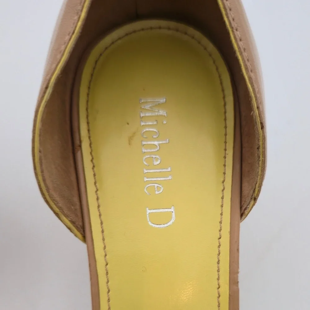 Michelle D Women Size 8 wooden Heels Sandals Strappy Tan yellow Leather peep toe - Picture 2 of 16